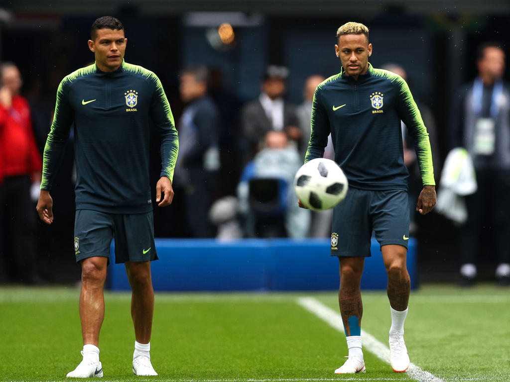 Brasilien-Stars Thiago Silva und Neymar sollen die Handynutzung einschränken