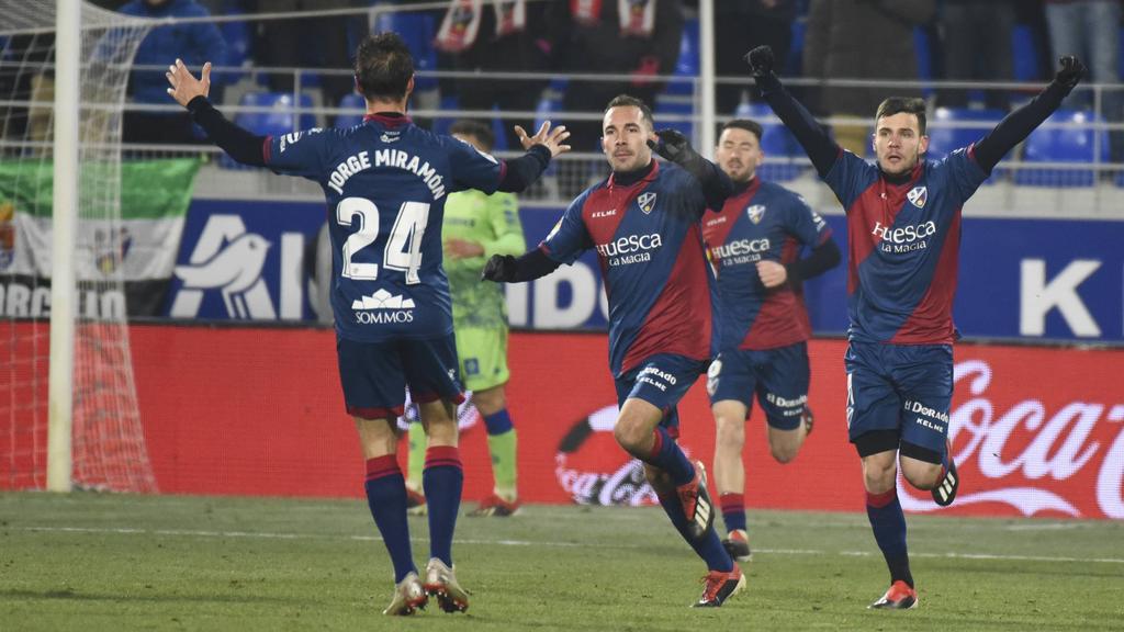 David Ferreiro celebra el primer gol del Huesca para empatar el partido. (Foto: Imago)