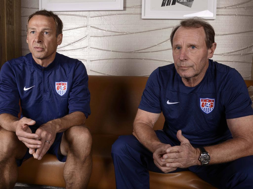 Vogts (r.) kritisiert den Rauswurf von Ex-US-Coach Klinsmann