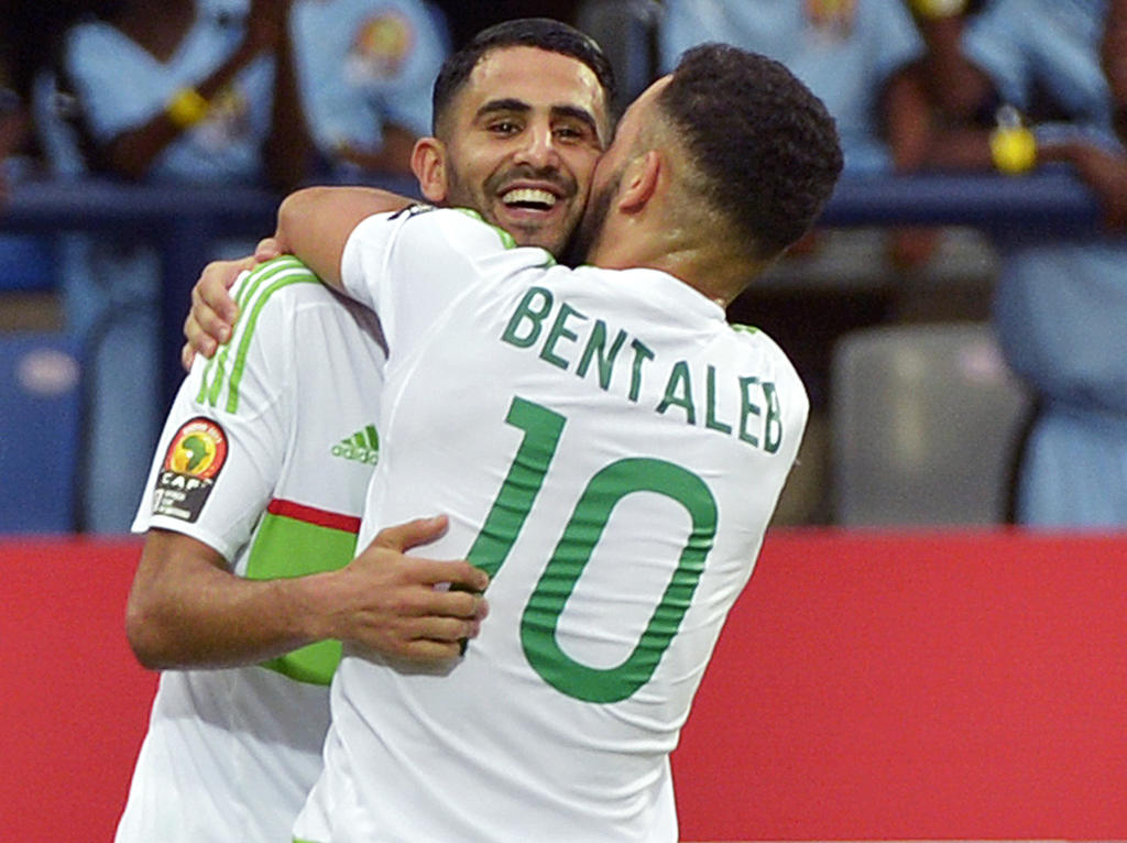 Mahrez marcó los dos goles de Argelia en el debut de la Copa de África. (Foto: Getty)