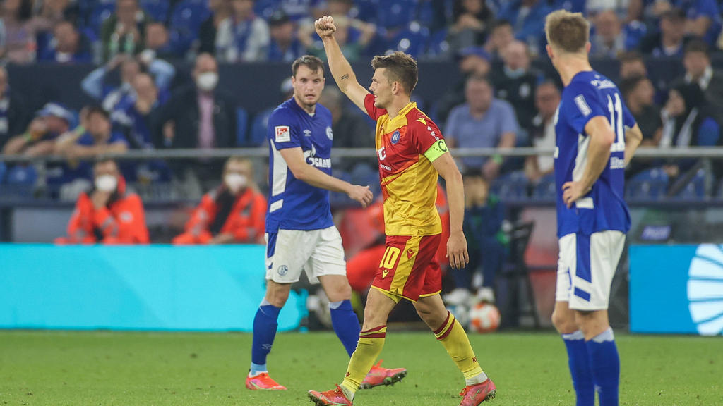 Der FC Schalke erleidet gegen den Karlsruher SC den nächsten Rückschlag
