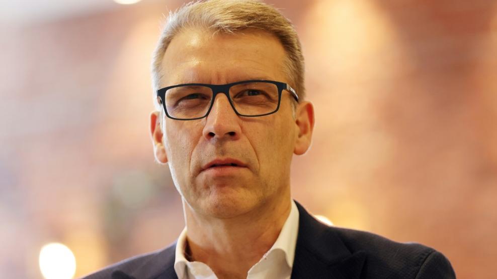 Peter Knäbel darf das Haus wieder verlassen Peter Knäbel darf das Haus wieder verlassen