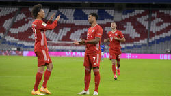 Leroy Sané und Sergy Gnabry sammelten jeweils drei Scorerpunkte bei der Bayern-Gala gegen Schalke 04