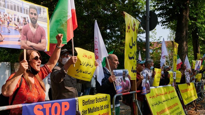 Auch eine Solidaritätswelle aus dem In- und Ausland hatte den Iran nicht zum Umdenken bewegt Auch eine Solidaritätswelle aus dem In- und Ausland hatte den Iran nicht zum Umdenken bewegt