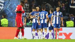 Pepe (Mitte) traf beim Sieg des FC Porto über Royal Antwerpen