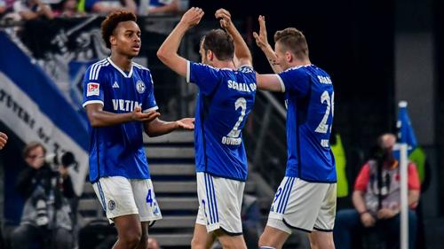 Assan Ouédraogo (l.) wird Schalke wohl im kommenden Sommer verlassen