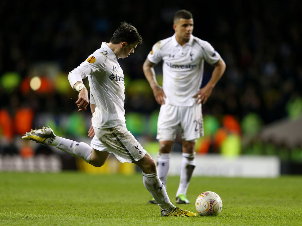 Gareth Bale (l.) hat bei Tottenham noch einen Vertrag bis 2016 Gareth Bale (l.) hat bei Tottenham noch einen Vertrag bis 2016