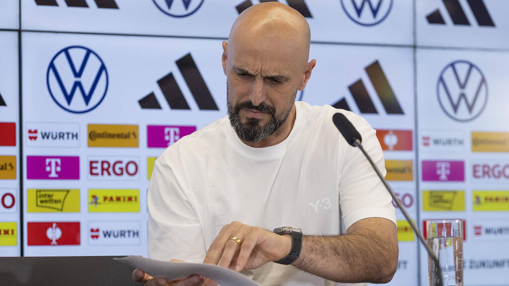 Nationaltrainer Antonio di Salvo hat sich auf einen Kader für die U21-EM festgelegt Nationaltrainer Antonio di Salvo hat sich auf einen Kader für die U21-EM festgelegt