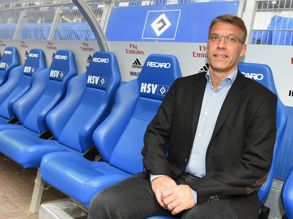 Der neue HSV-Trainer Peter Knäbel ist zuversichtlich