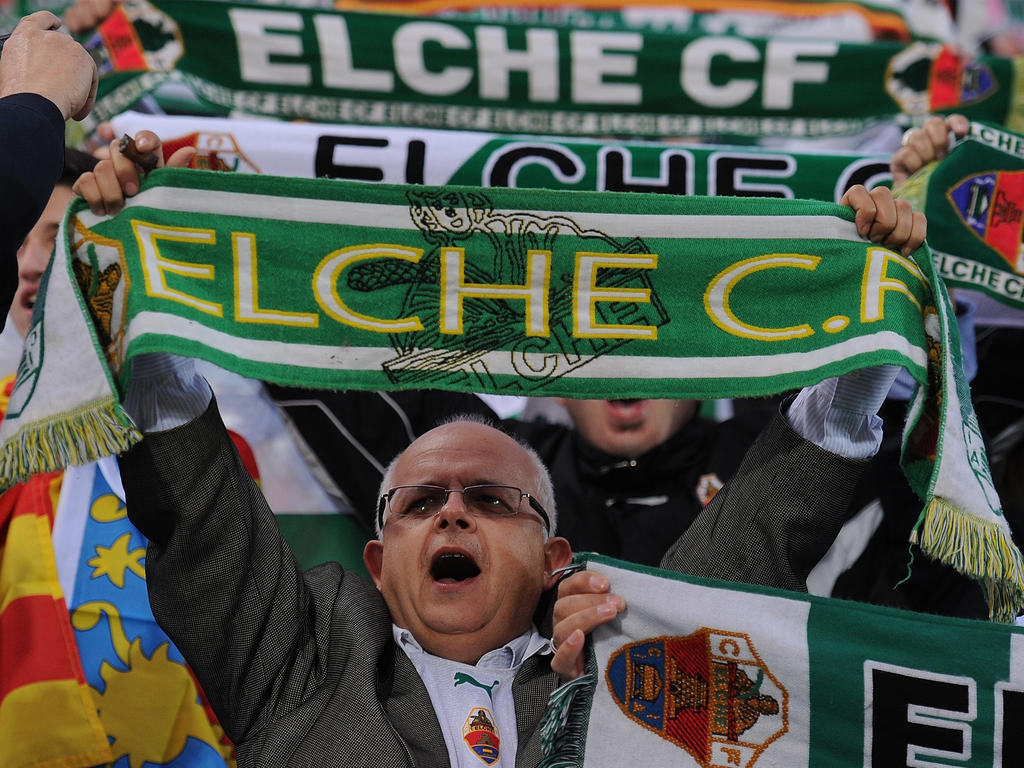 Un seguidor del Elche animando a su equipo. (Foto: Getty)