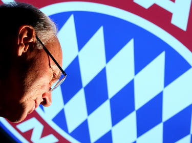 Franz Beckenbauer prophezeit einen schweren Kampf