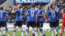 Die Bielefelder feiern einen Treffer gegen den VfL Bochum