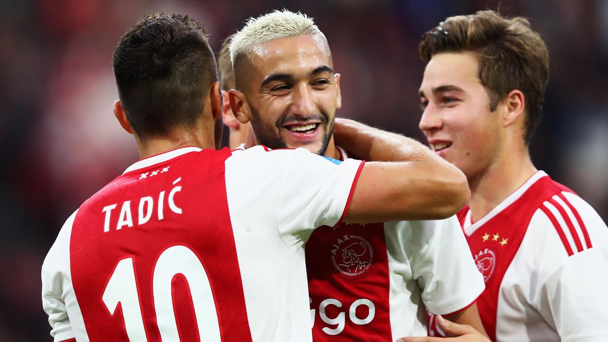 Hakim Ziyech wird mit BVB und FC Bayern in Verbindung gebracht Hakim Ziyech wird mit BVB und FC Bayern in Verbindung gebracht