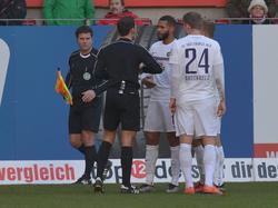 Schiedsrichter Benjamin Brandt pfiff die Partie Kaiserslautern gegen Aue