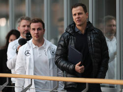 Oliver Bierhoff (r.) warnt vor Genügsamkeit