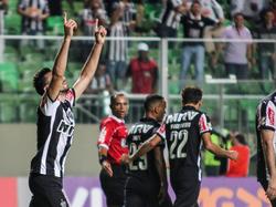 Dátolo del Atlético Mineiro festeja su tanto al Santos en su estadio en junio. (Foto: Imago)