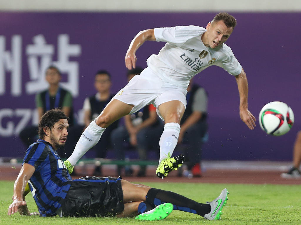 Cheryshev (d.) lanza a portería en el duelo de pretemporada ante el Inter de Milán. (Foto: Getty)