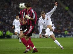 Zinédine Zidane kurz vor dem wohl berühmtesten Gegentor in der Bayer-Geschichte