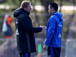 Markus Gisdol (l.) steht hinter seinem Stürmer Bobby Wood