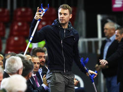 Noch bis Jahresbeginn lief Manuel Neuer mit Gehhilfen