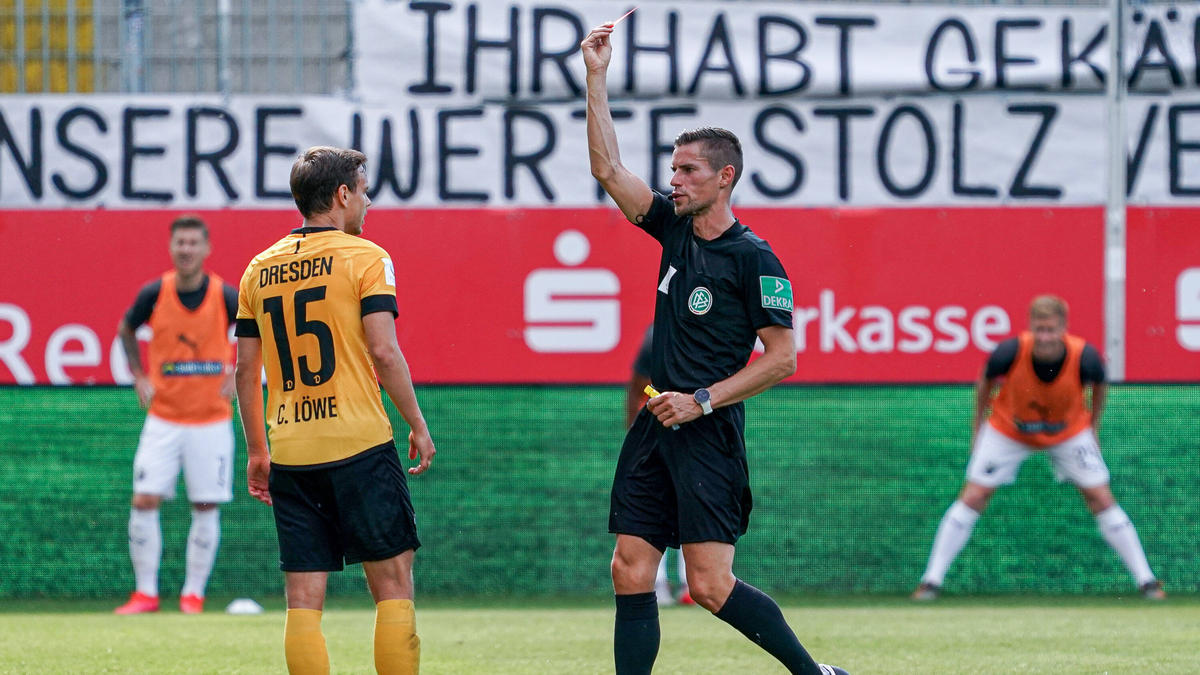 Chris Löwe wurde für zwei Spiele gesperrt Chris Löwe wurde für zwei Spiele gesperrt