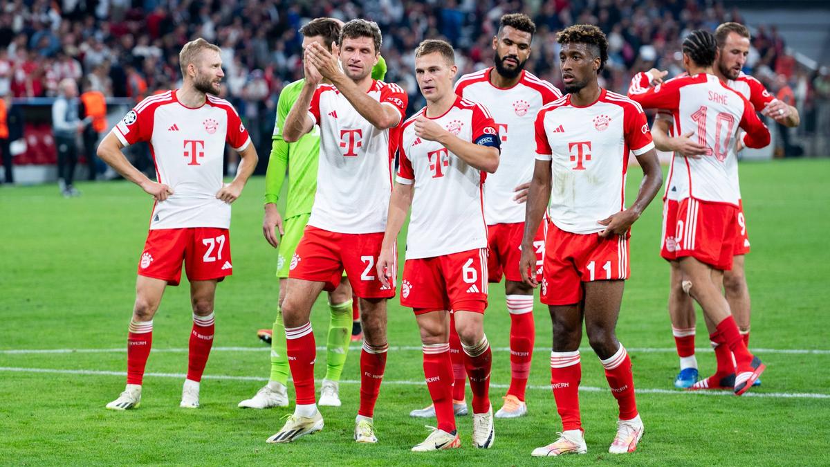 Thomas Müller (3.v.l.) landete mit dem FC Bayern einen Heimsieg