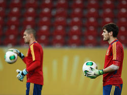 Iker Casillas (r.) hat in der Nationalmannschaft seinen Stammplatz sicher