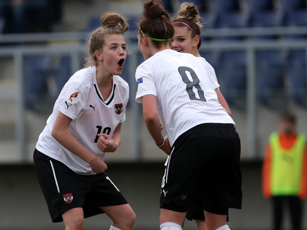 Jubel beim weiblichen ÖFB-U17-Nachwuchs über den 4:0-Sieg gegen Russland