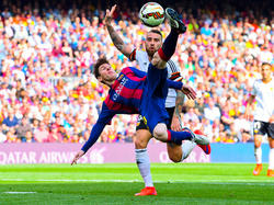 Messi anotó ante el Valencia su gol número 400 con la camiseta del FC Barcelona. (Foto: Getty)