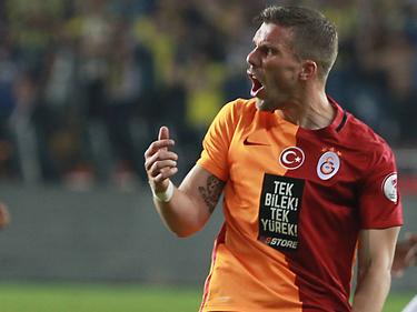 Lukas Podolski köpft Galatasaray zum Pokalsieg