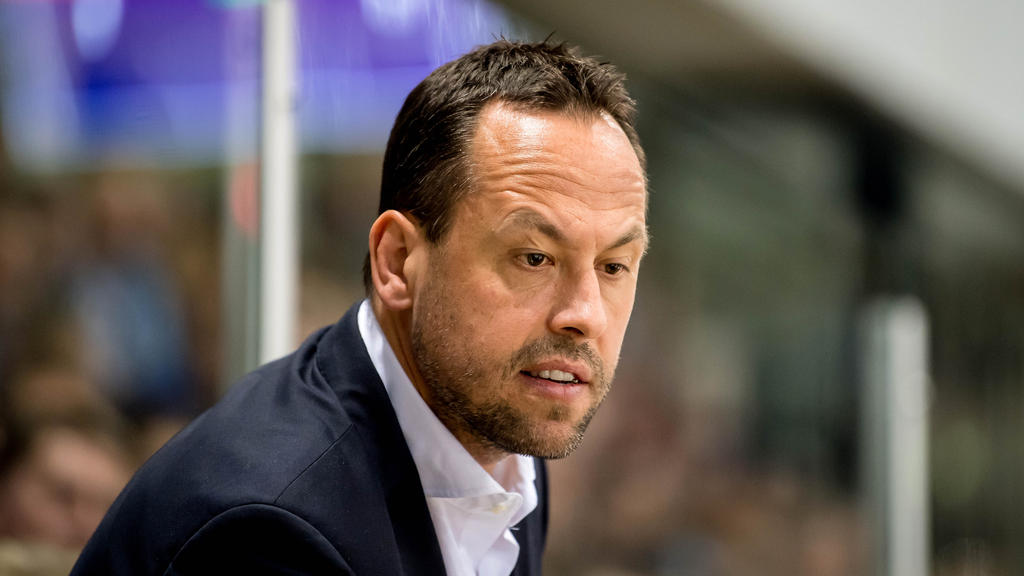 Bundestrainer Marco Sturm verlässt den Deutschen Eishockey-Bund und schließt sich den Los Angeles Kings an Bundestrainer Marco Sturm verlässt den Deutschen Eishockey-Bund und schließt sich den Los Angeles Kings an