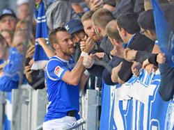 Kevin Großkreutz zeigt auch in Darmstadt die Nähe zu den Fans