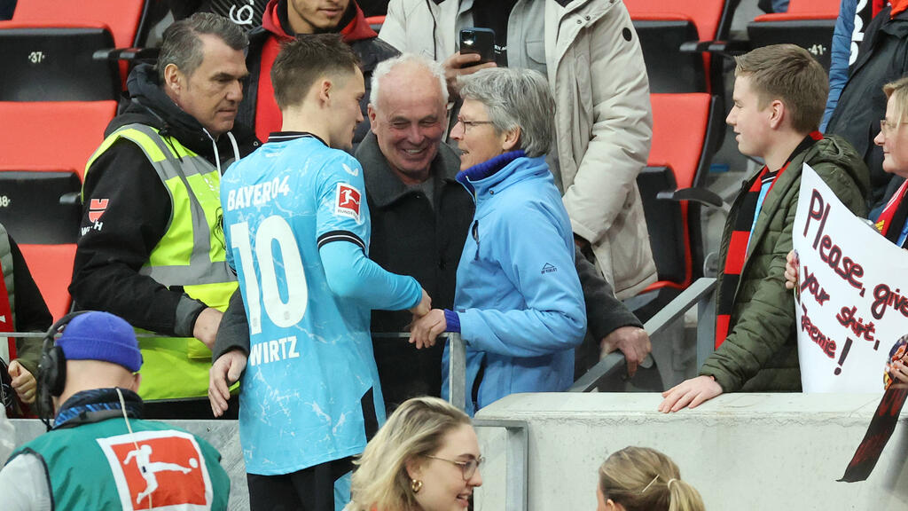 Zieht es Florian Wirtz nach England statt zum FC Bayern?