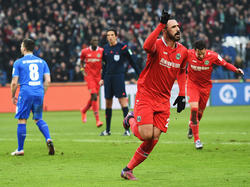 Hugo Almeida celebrando su gol en el debut con el Hannover. (Foto: Getty)
