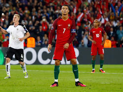 Cristiano Ronaldo se lamenta tras fallar el penalti ante Austria. (Foto: Getty)