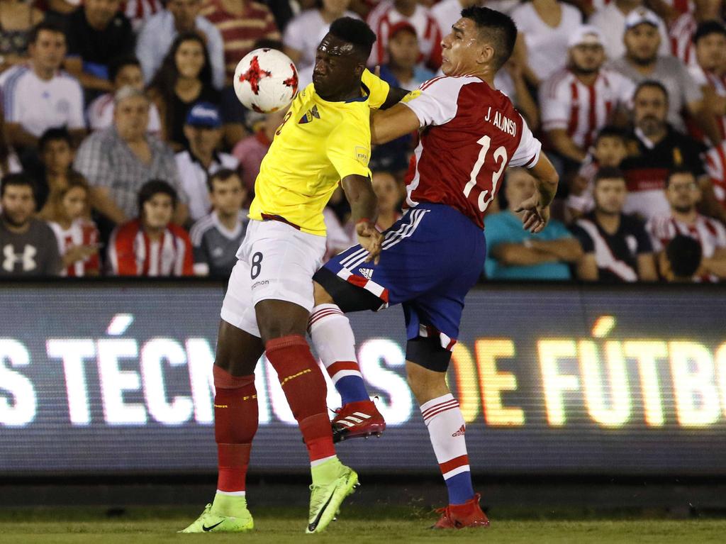 Caicedo descontó contra Paraguay pero no pudo evitar la derrota. (Foto: Imago)