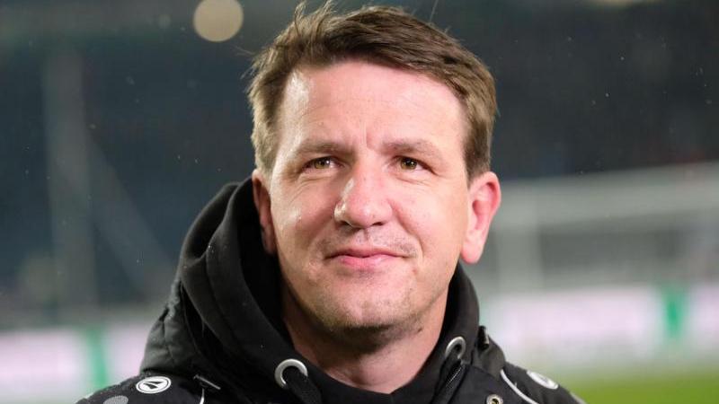 Beklagt die mangelnde Solidarität der Klubs der schottischen Liga: Daniel Stendel, Trainer vom Erstligisten Heart Of Midlothian Beklagt die mangelnde Solidarität der Klubs der schottischen Liga: Daniel Stendel, Trainer vom Erstligisten Heart Of Midlothian
