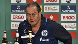 Huub Stevens agiert gegen den SSV Ulm nochmal als Coach des FC Schalke 04