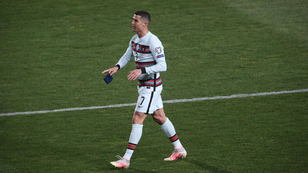 Regt sich im Spiel gegen Serbien über ein reguläres nicht gegebenes Tor auf: Portugals Kapitän Cristiano Ronaldo