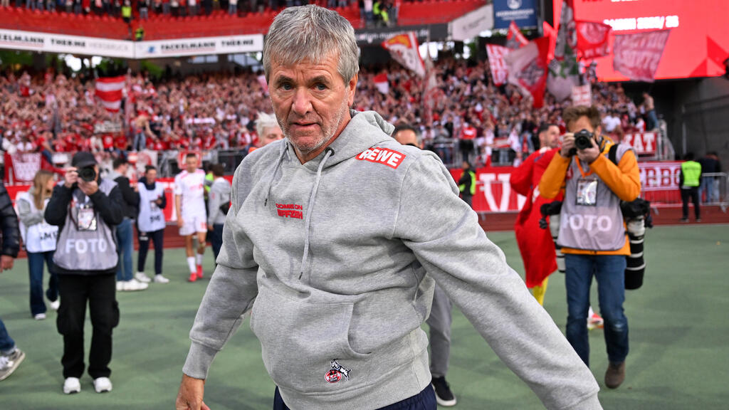 Friedhelm Funkel will mit dem 1. FC Köln in die Bundesliga aufsteigen Friedhelm Funkel will mit dem 1. FC Köln in die Bundesliga aufsteigen