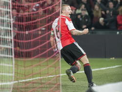 Jordy Clasie is in extase nadat hij in de blessuretijd de gelijkmaker heeft gescoord tijdens Feyenoord - AZ Alkmaar. (14-12-2014)
