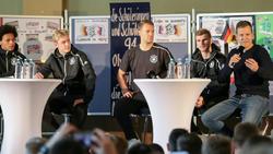 Die Nationalmannschaft stellte sich Fragen junger Fans