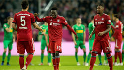 Alphonso Davies begeistert die Stars des FC Bayern