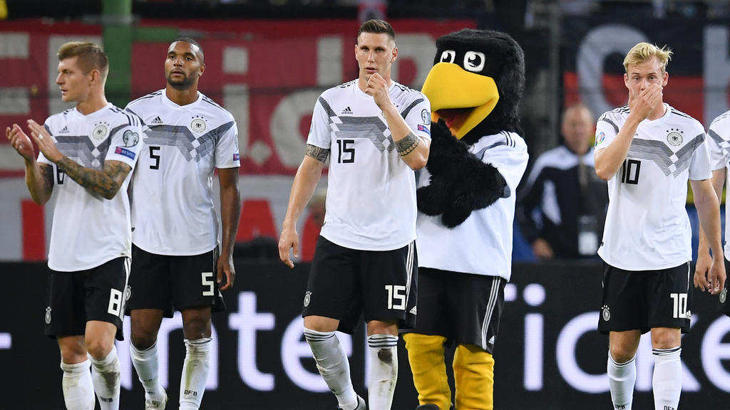 Die DFB-Auswahl hat eine schmerzhafte Niederlage kassiert Die DFB-Auswahl hat eine schmerzhafte Niederlage kassiert