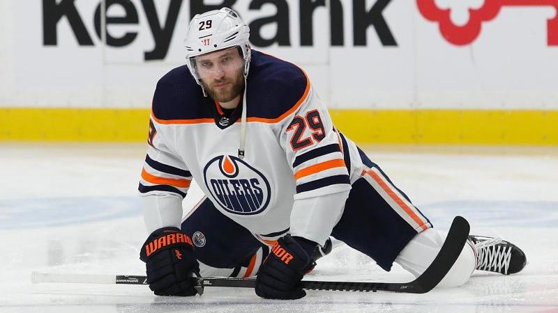 Musste mit den Edmonton Oilers eine Pleite hinnehmen: Leon Draisaitl Musste mit den Edmonton Oilers eine Pleite hinnehmen: Leon Draisaitl
