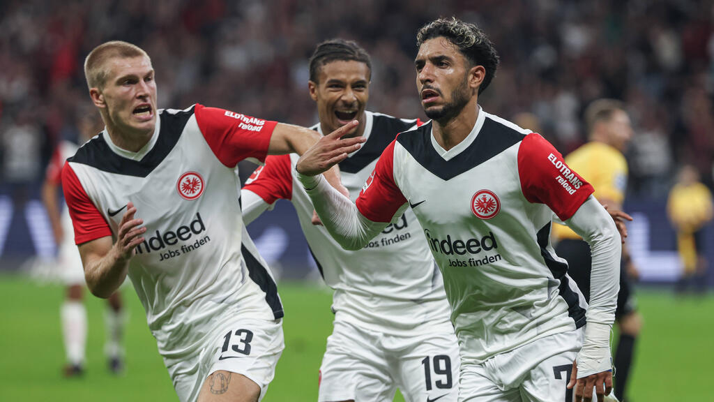 Omar Marmoush (r.) ist der Top-Scorer von Eintracht Frankfurt