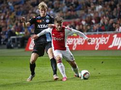 Voor Vincent Vermeij is het een bijzonder duel met AFC Ajax. De speler van De Graafschap (l.) speelde in de jeugdopleiding van de Amsterdammers. (23-09-2015)