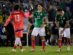 Ochoa piensa que méxico tiene que trabajar sobre los errores defensivos. (Foto: Getty)
