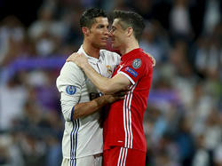Kickt Robert Lewandowski bald an der Seite von CR7 und Co.?
