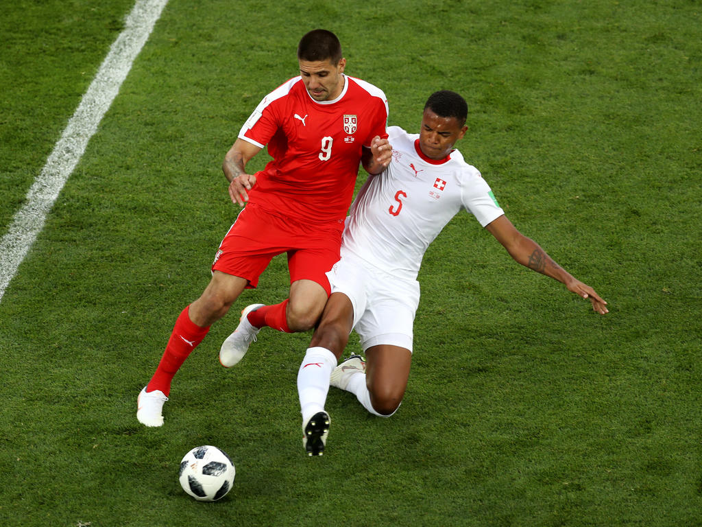 Manuel Akanji (r.) überzeugte bisher bei der Fußball-WM in Russland mit der Schweiz